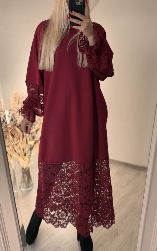 Kleita ar mežģīni