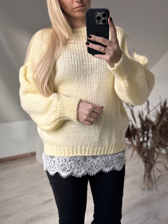 Džemperi ar mežģīni