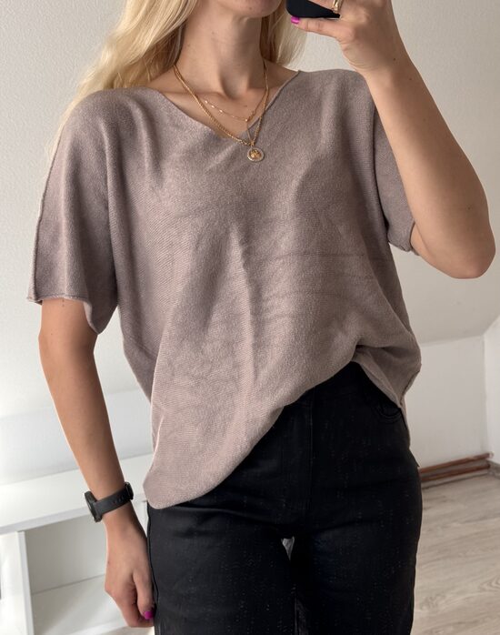 Džemperi ar īsām piedurknēm